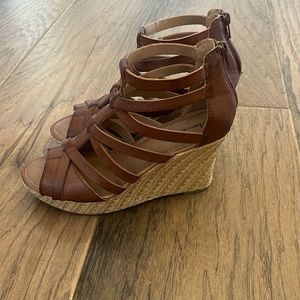 American Eagle Leather Strap Wedge